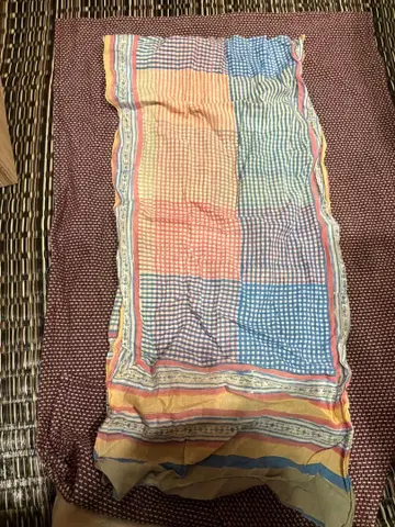 체크 무늬 멀티 컬러 스카프