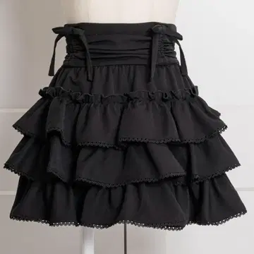 pium 드로스트 벨트 티어드 프릴 스커트 블랙