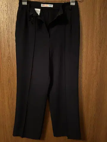 LEONARD 블랙 스트레이트 팬츠 사이즈 70