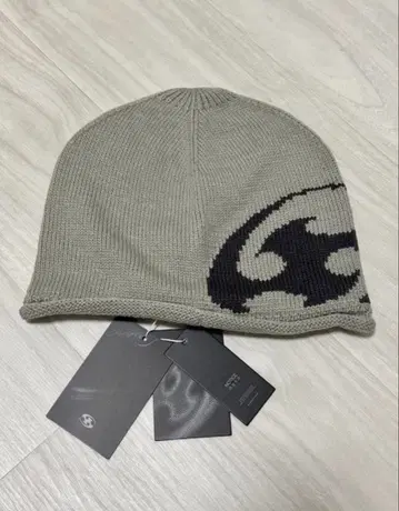 새상품 sansan gear 산산기어 비니 니트 모자 그레이