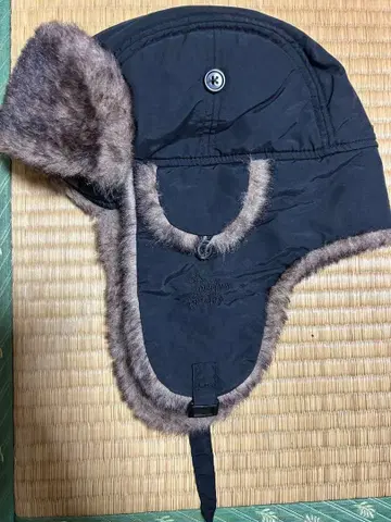 새상품급 에비수 플라이트 캡 블랙