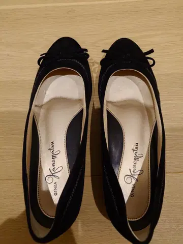 GINZA Kanematsu 블랙 플랫슈즈