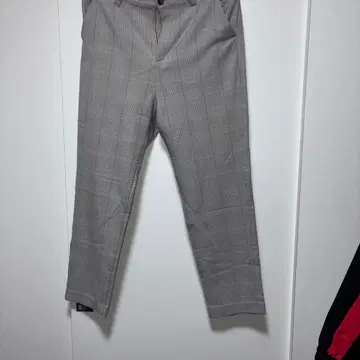 그레이 체크 무늬 테이퍼드 슬랙스 CROCODILE