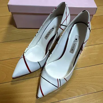 [ 새상품급 ] 다이애나 화이트 힐 23cm 펌프스