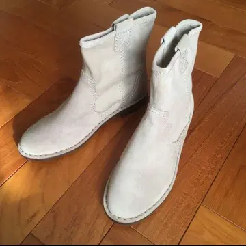 클락스 숏부츠 아이보리 그레이 계열 24cm