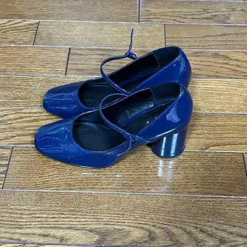 ZARA 네이비 스트랩 하이힐