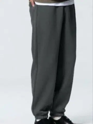 새상품 지유 헤비 웨이트 맨투맨 와이드 이지 팬츠 L