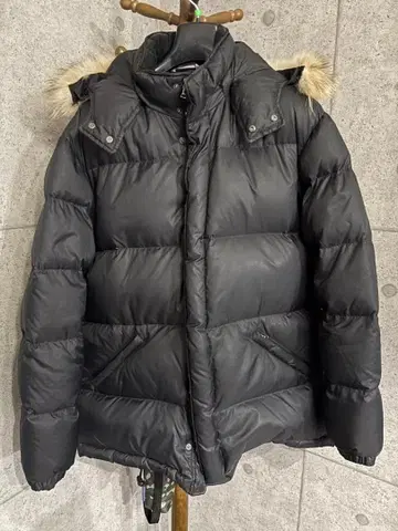 새상품급 Paul Smith 블랙 다운 자켓 사이즈 XL