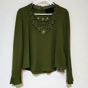 논논도돌 므슈 사카키 올리브 그린 플라워 모티브 상의 42