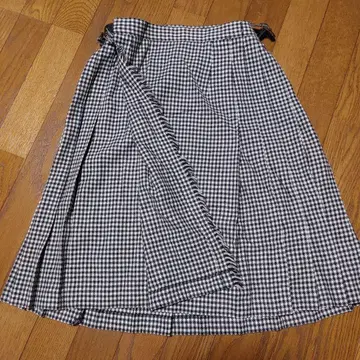 요크랜드 양쪽 사이드 벨트 플리츠 랩 스커트 L 일본제