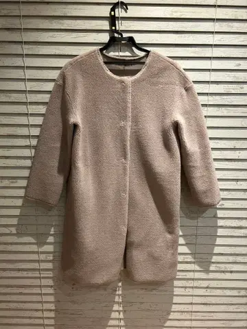 리버서블 베이지 플리스 자켓 버튼 포함