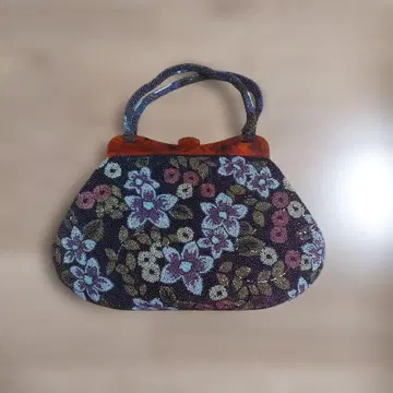 꽃무늬 비즈 자수 백