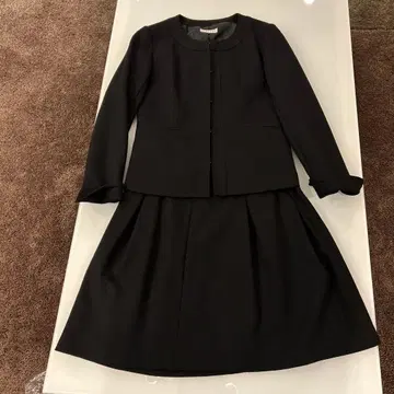 BARNEYS NEW YORK 블랙 수트 사이즈 38