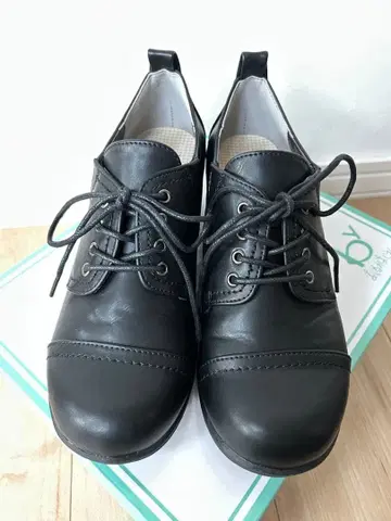 키다리 아저씨 레이스업 슈즈 블랙 23cm ( BY_8980437 )