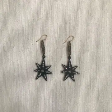 룰루 로스트 별 모양 크리스탈 귀걸이