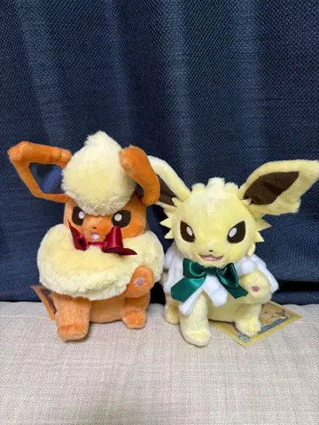 봉제 인형 Eevee Collection 썬더 부스터 2종 세트