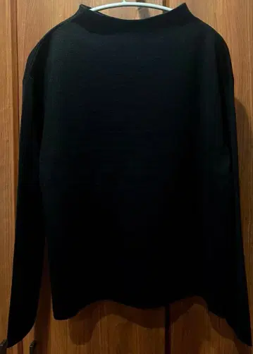 UNTITLED 모크넥 니트 (블랙)