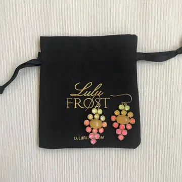 [ 새상품 ] 룰루 로스트 귀걸이
