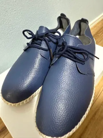 가죽 신발 네이비 여성용 39 사이즈 24.5cm