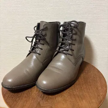 잉그 레이스업 가죽 부츠 24.5 그레이지