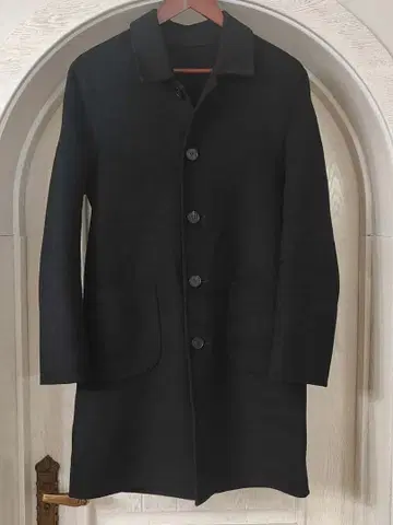 블랙 스텐 칼라 코트