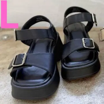 오카다 유리 샌들