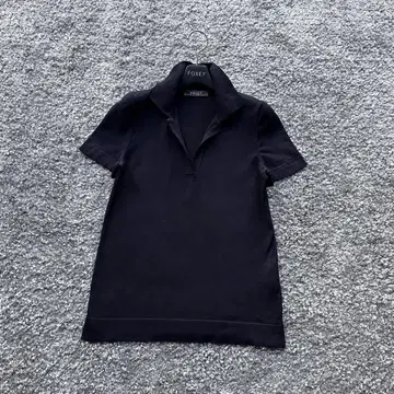 FOXEY 40 다크 네이비 옷깃 니트