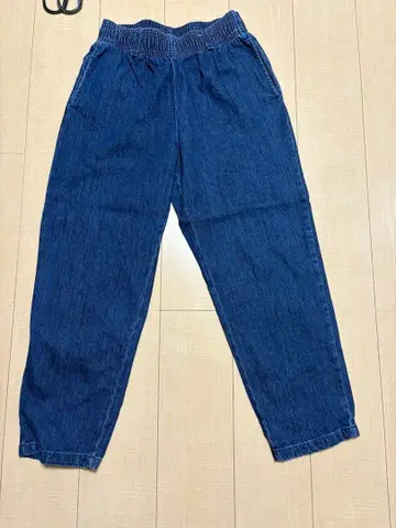 다크 블루 릴랙스핏 데님 팬츠