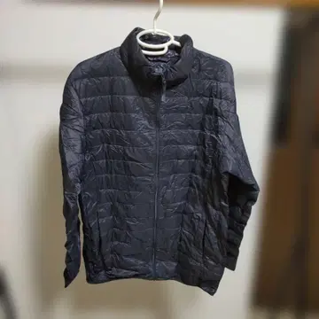 UNIQLO 블랙 다운 자켓 M 사이즈 포함