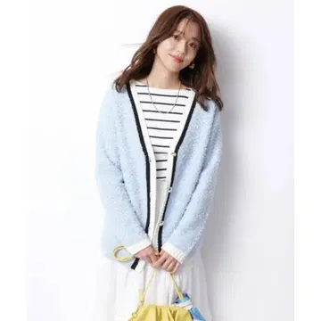 저스길리티 JUSGLITTY 트위드 라인 가디건