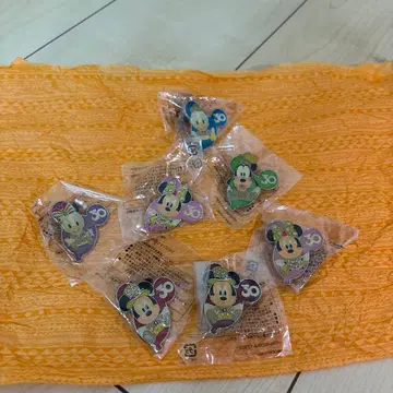 [미사용 새상품] 디즈니 30주년 기념 핀 배지 7개 세트