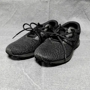 Mizuno Enerzy 블랙 워킹화 25.0cm