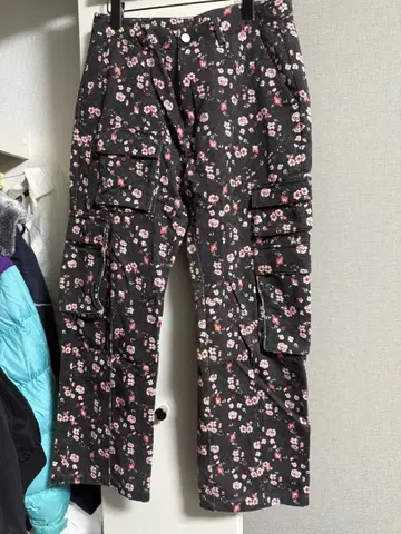 SUPPLIER 꽃무늬 플라워 카고 팬츠