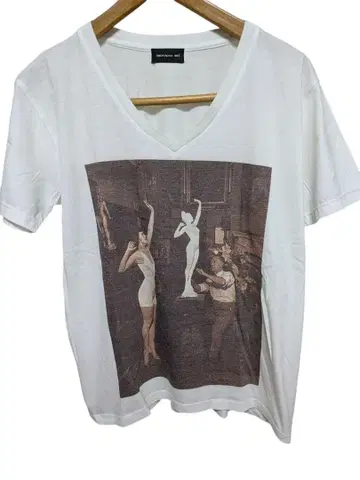 상태A+ SHIMOKITAZAWA RINGO의 셔츠