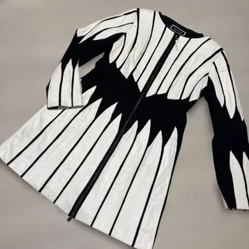 AKHESA. 가죽. 지퍼 디자인 미니 원피스. 자켓. 44.