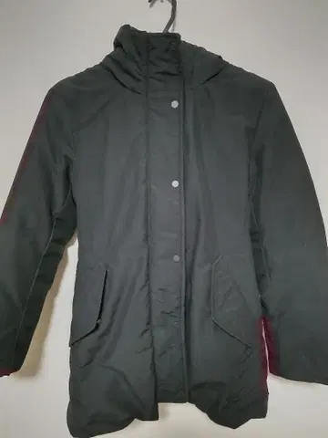 UNIQLO 논퀼트 다운 숏코트 블랙 M