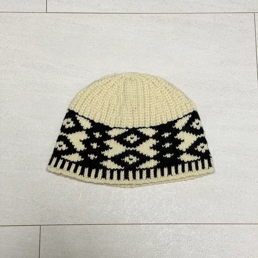 帽子 LOW CLASSIC JACQUARD BUCKET BEANIE LOW CLASSIC Jacquard Beanie #로우클래식,#자카드,#버킷비니,#로우