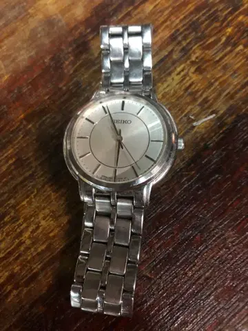 SEIKO 아날로그 손목시계 실버 작동 확인 완료