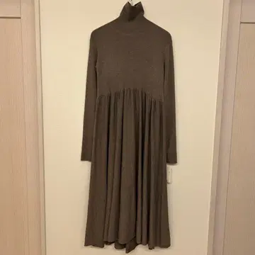 택 포함 새상품 미라 오웬 터틀 개더 롱 니트 원피스