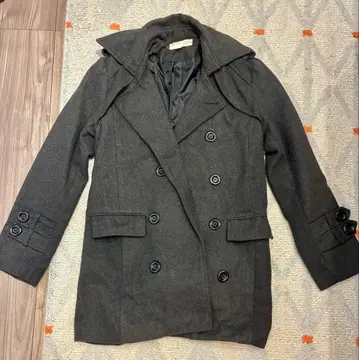 다크 그레이 더블 브레스트 코트 벨트 포함