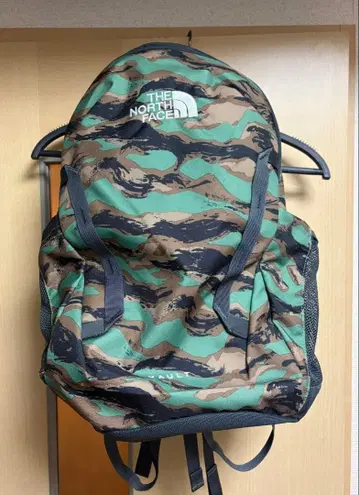 THE NORTH FACE VAULT 백팩 카모플라쥬