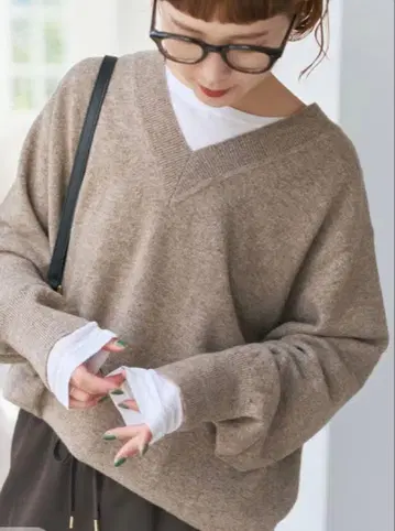 스픽앤스팬 캐시미어 혼방 V넥 풀오버