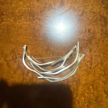 작가 물 실버 곡선 디자인 브로치