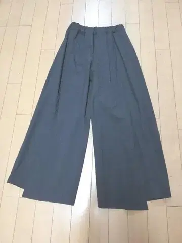 Quatorze 그레이 가우초 팬츠 사이즈 1