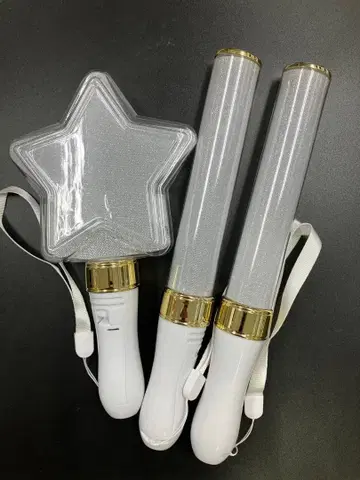 별 모양 응원봉과 응원봉 2개 세트