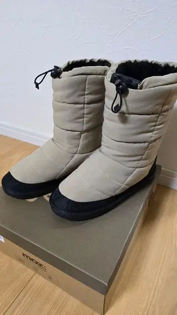 MOZ 퀼팅 부츠 오크 M 사이즈