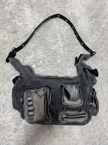 JEANASIS 멀티 포켓 데님 원 숄더 백