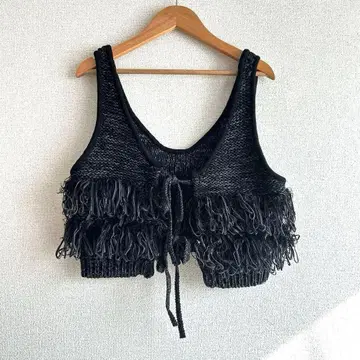 notch. 니트 프린지 뷔스티에 블랙 정가 4,994엔