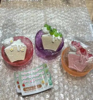 녹아내리는 슈가의 바움쿠헨 마스코트 딸기 샤인머스캣 슈가