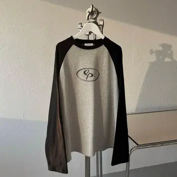 EPNK Circle logo raglan long sleeve tee